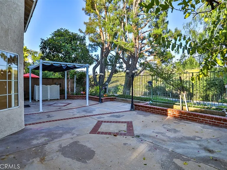 176 Calle Renata — Photo 30