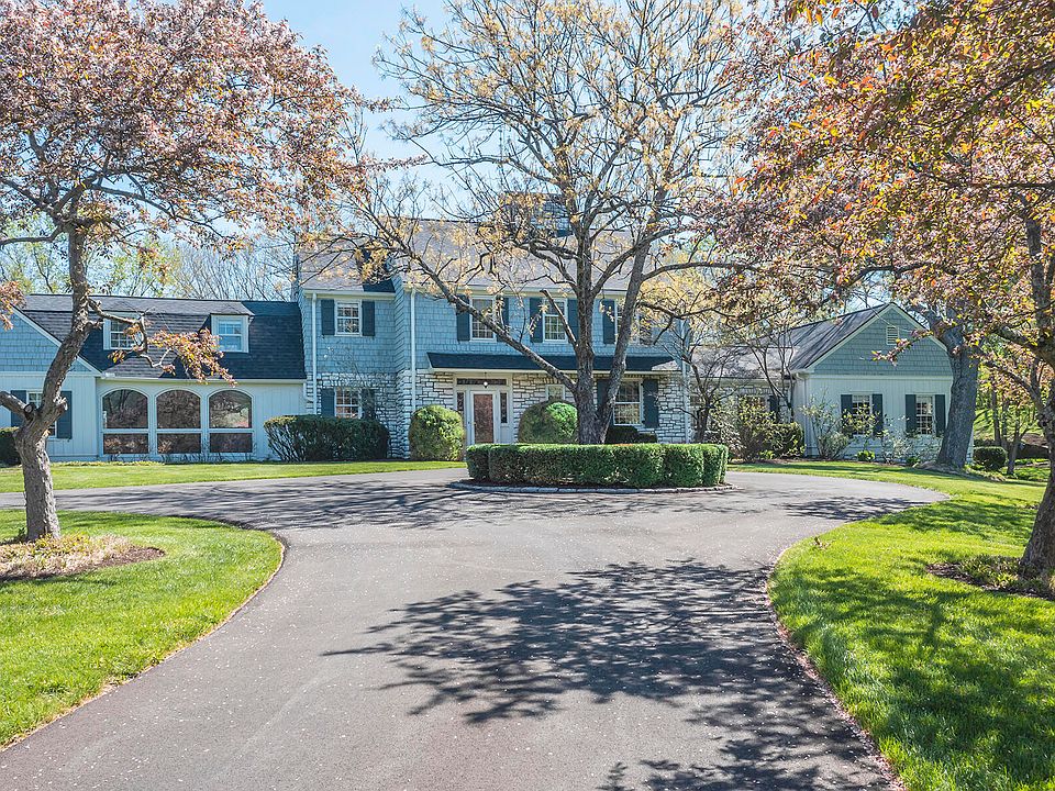 1st image of 125 Whispering Wood Ln