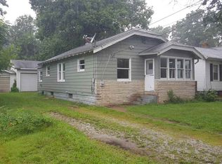 55275 Moss Rd, South Bend, IN 46628