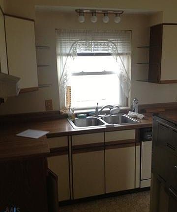5th image of 22317 Madison St