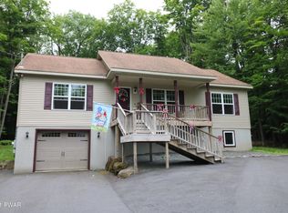 8 Avoy Pl, Lake Ariel, PA 18436