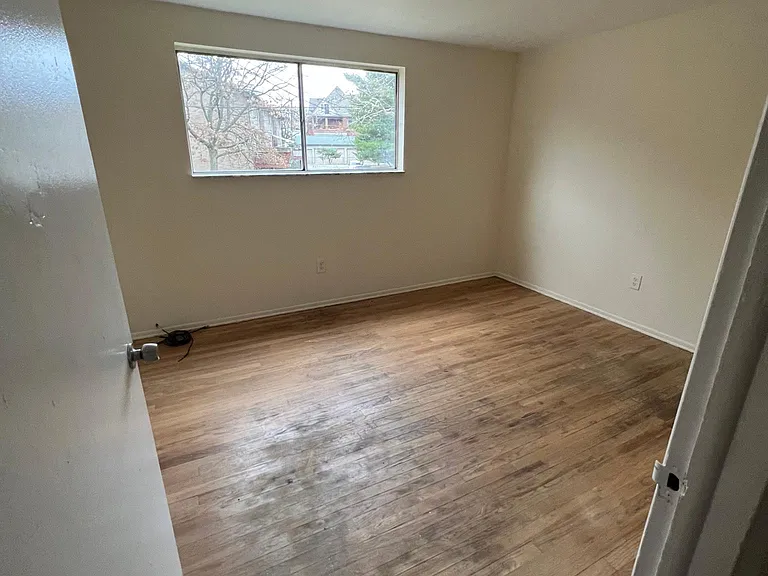 406 Rebecca Ave — Photo 23