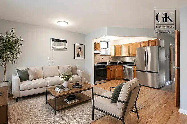 Living room, photo 2