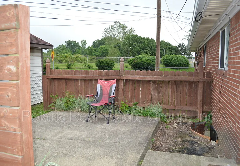 550 Cleveland St — Photo 12