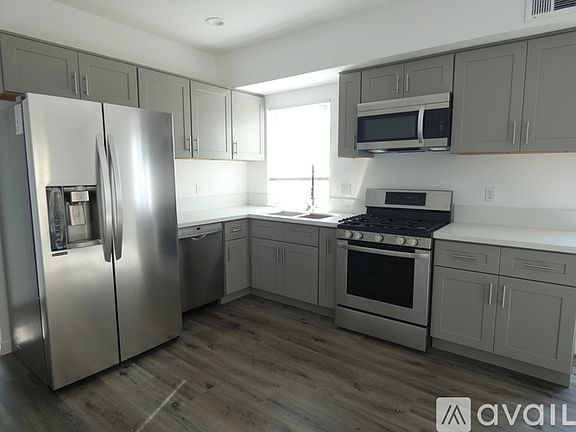 2nd image of 1857 Alsace Ave #1/2
