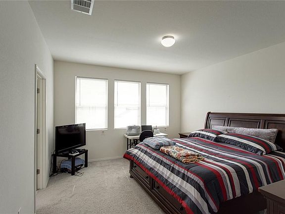 5th image of 9109 Garnet Dr