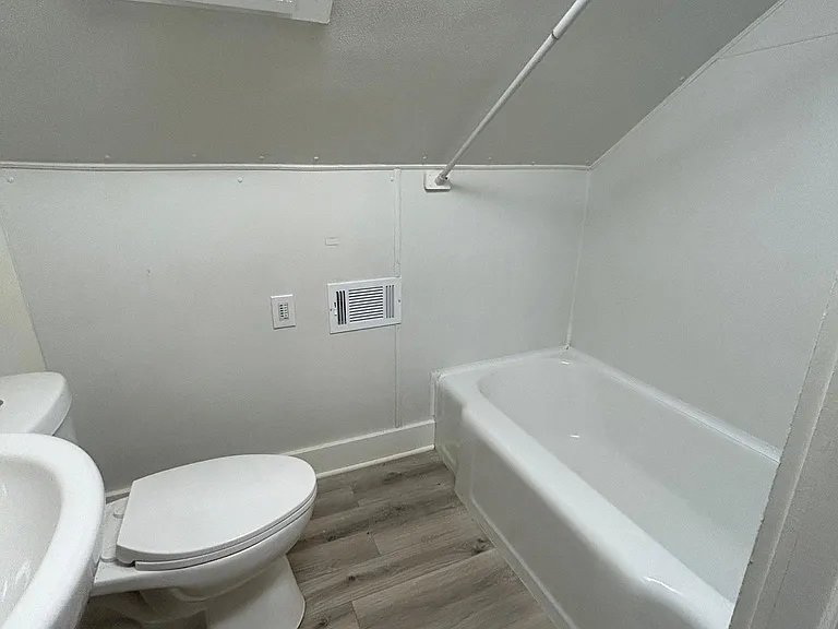 316 Jefferson St #A — Photo 4