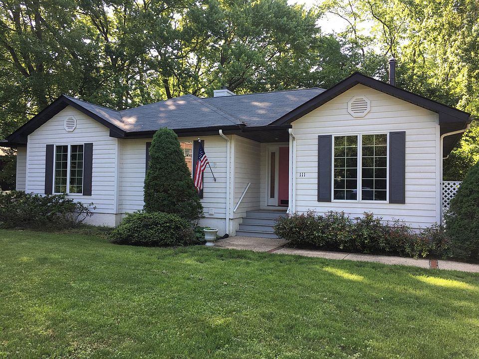 1st image of 111 Mansion Dr