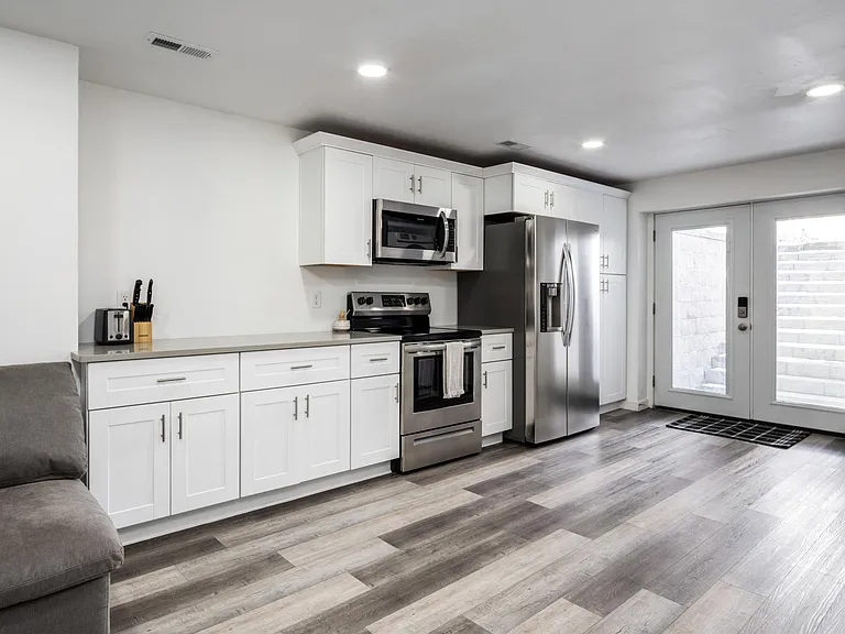 537 N Mountain Peak Dr — Photo 22