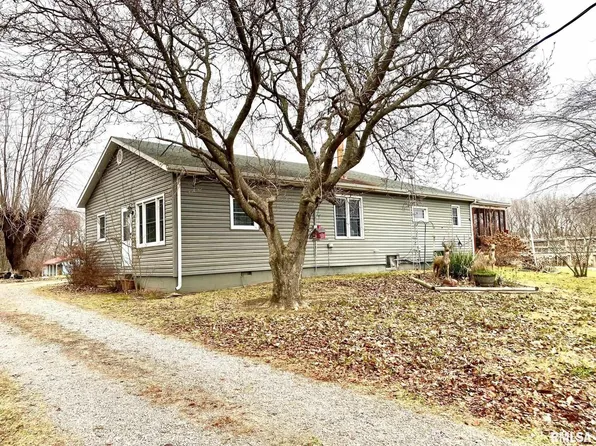 14082 Sesser Lake Rd, Sesser, IL 62884