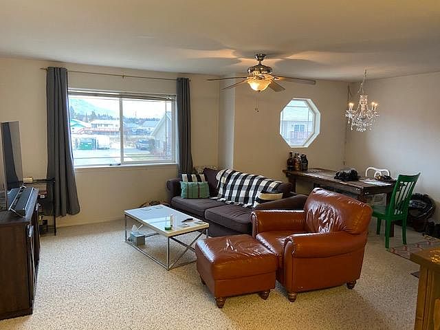 2nd image of 17 Diane Rd APT E