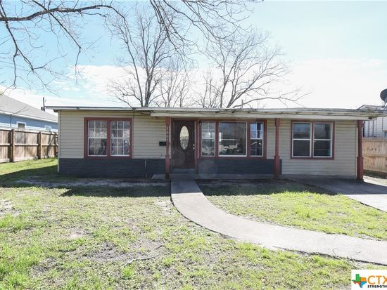 3007 Meadowlane St, Victoria, TX 77901
