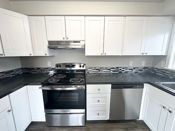 2nd image of 211 N Indiana Ave #1