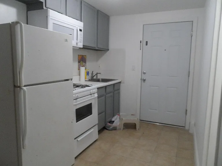 304 40th St #1 — Photo 7