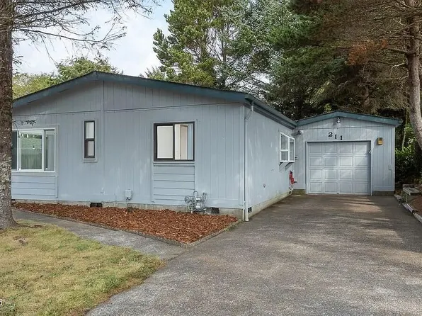211 NE 70th St, Newport, OR 97365