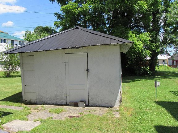 4th image of 307 W Watauga Ave #0