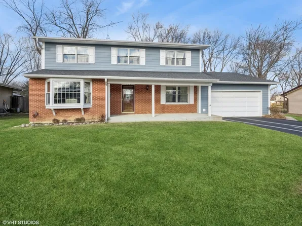 750 Dixon Ct, Hoffman Estates, IL 60192