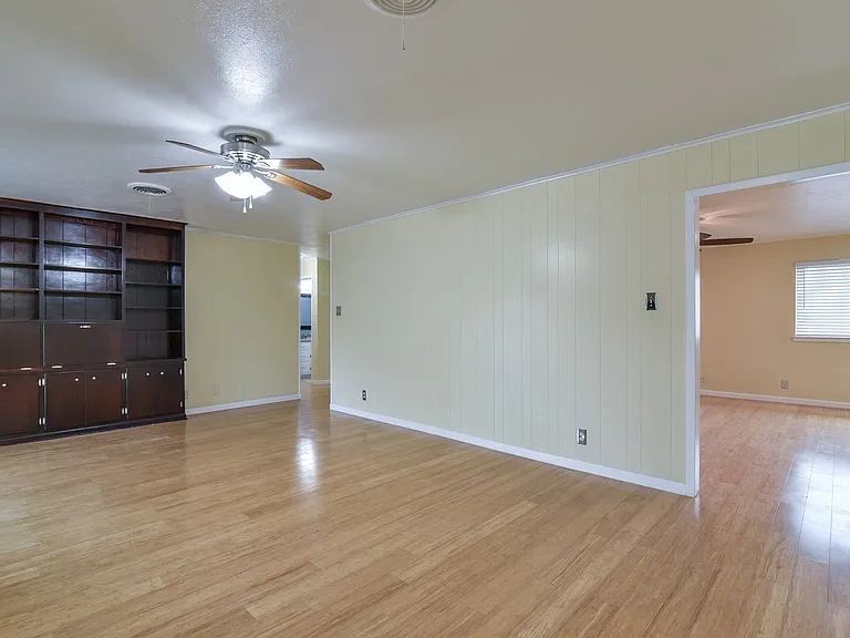 7233 Overhill Rd — Photo 11