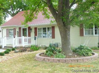 1 N Crescent Dr, Jacksonville, IL 62650