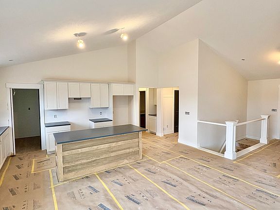4th image of 8326 Kettle Hill Ct SE
