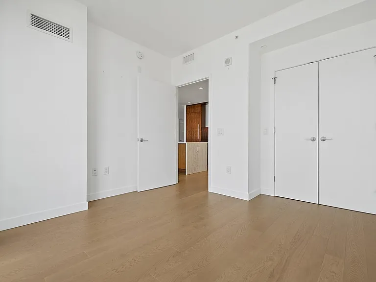 75 Park Ln S #1102R — Photo 13