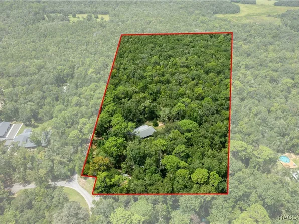 22347 Golden Retriever Ln, Brooksville, FL 34601