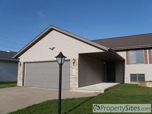 4th image of 2342 N Skylark Dr