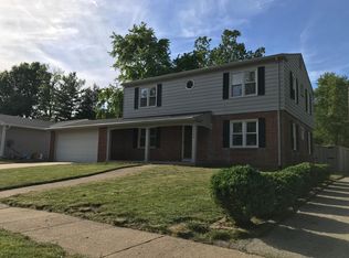 1102 Devonshire Dr, Champaign, IL 61821