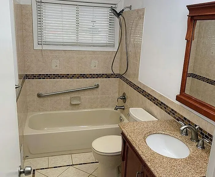 6236 Robin Hill Rd — Photo 9
