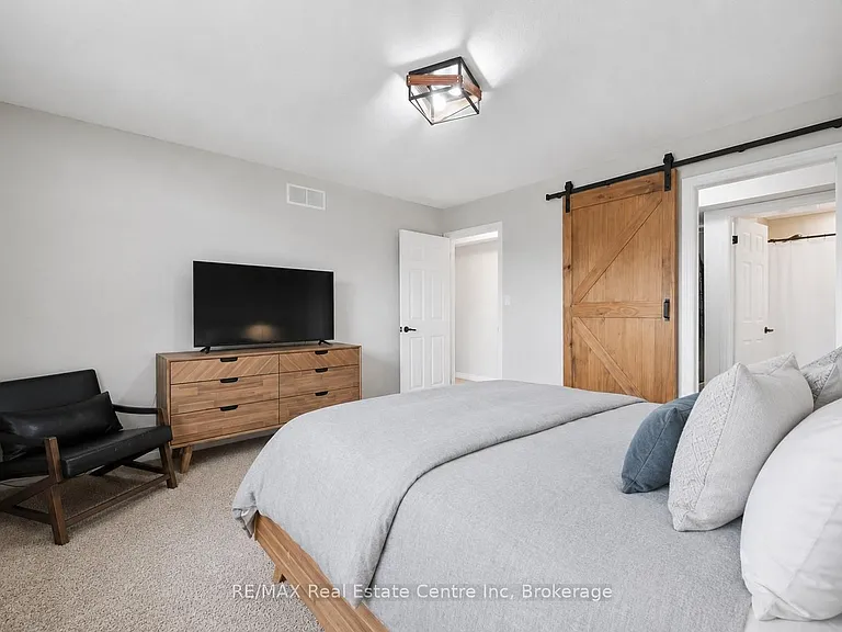 904 Paisley Rd #202 — Photo 8