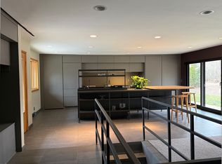 9041 N King Rd, Bayside, WI 53217