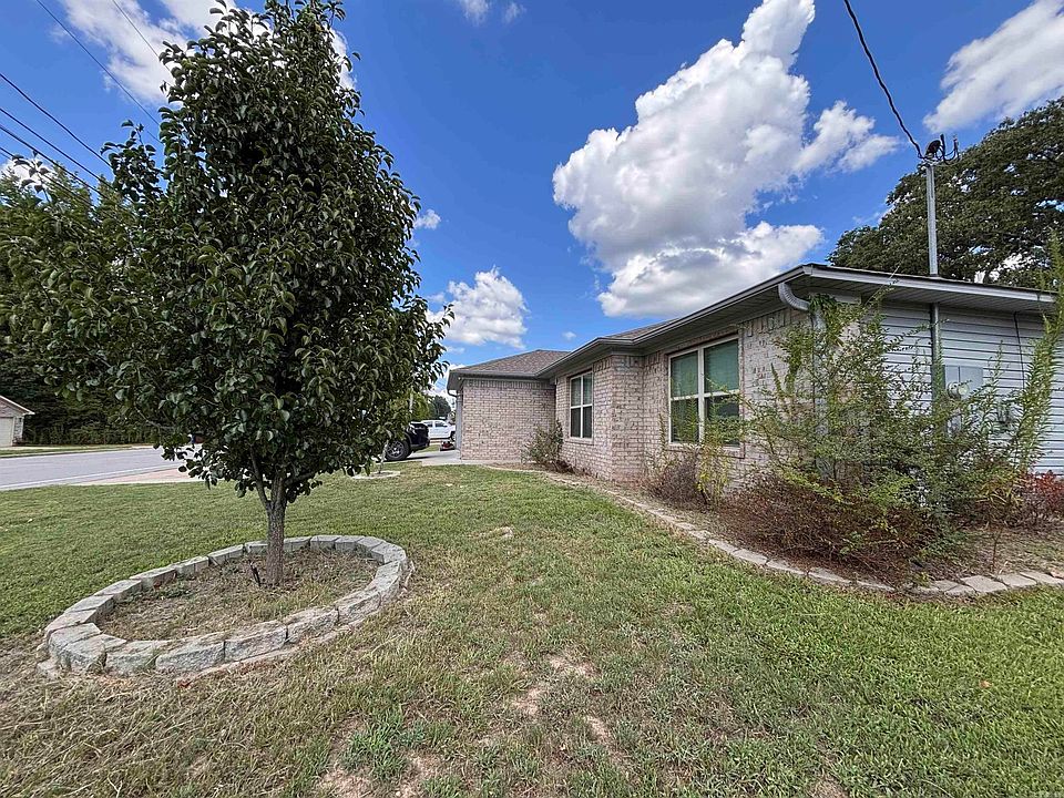 1st image of 310 S Shady Ln
