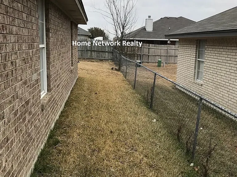 4903 John David Dr #A — Photo 17
