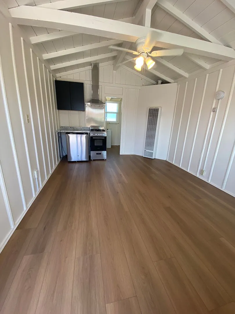 Studio Apartment Available now. Near Rosecrans and Sports Arena — Photo 1