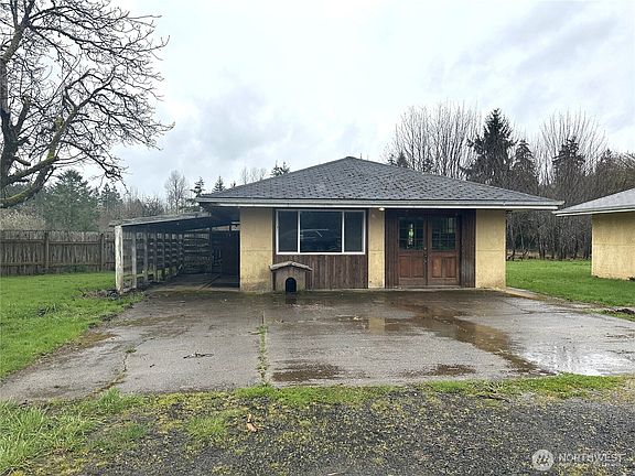 3rd image of 252 Porter Creek Road