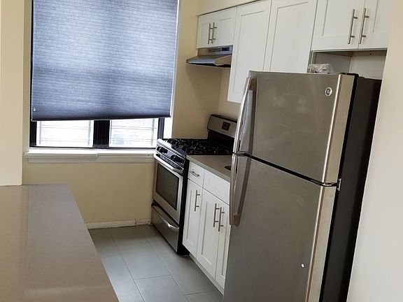 4th image of 1023 Carroll St APT 4C