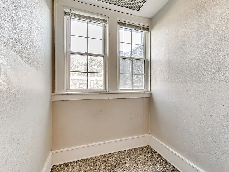 Ingersoll Flats — Photo 13