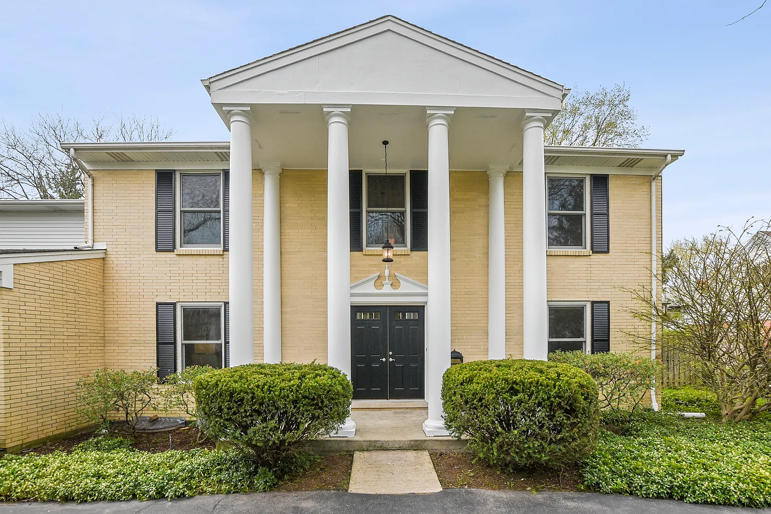 1220 Sunset Rd photo 1