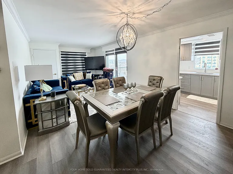 75 Ellen St #704 — Photo 4