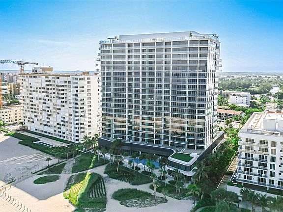 2nd image of 1116 N Ocean Boulevard #301