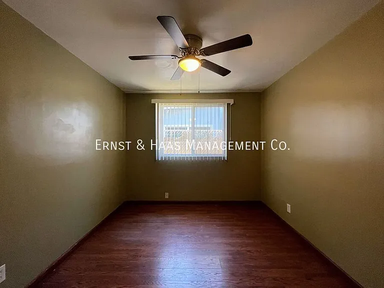 1957 San Francisco Ave #2 — Photo 17