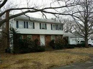 18 Himoor Cir, Randolph, MA 02368