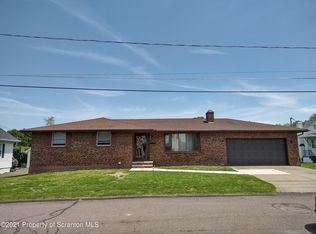 1105 Spring St, Jessup, PA 18434
