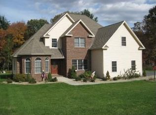 117 Nottingham Dr, East Longmeadow, MA 01028