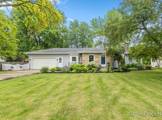 3020 Cascade Rd SE, East Grand Rapids, MI 49506