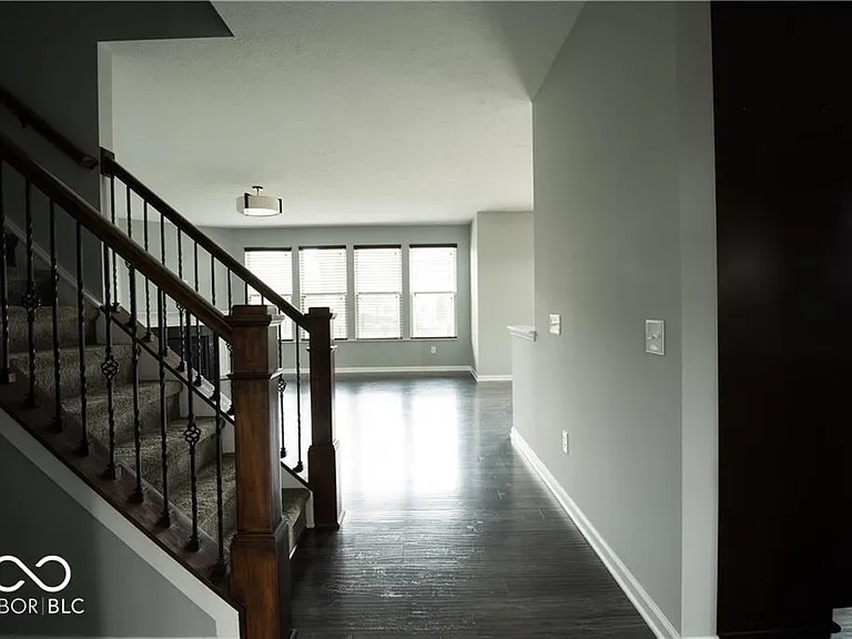 15665 Eastpark Dr — Photo 12