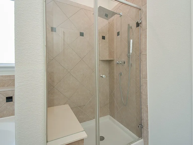 6403 Edinburgh Ct — Photo 21