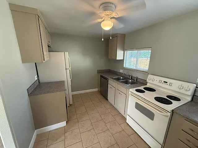 3068 S Cherokee St #3 — Photo 4