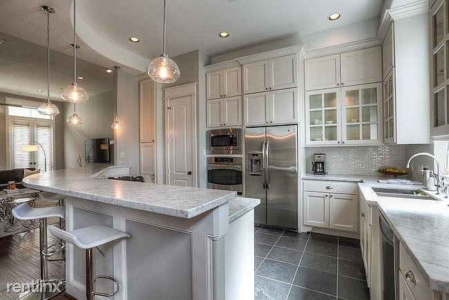 1818-binz-st-unit-d-houston-tx-building-photo(3)