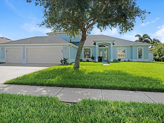 2nd image of 393 Tunbridge Dr